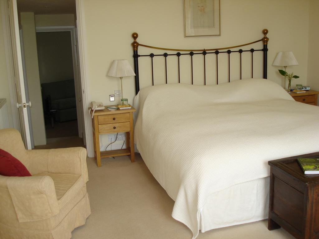Whimple Larkbeare Grange Bed And Breakfast חדר תמונה